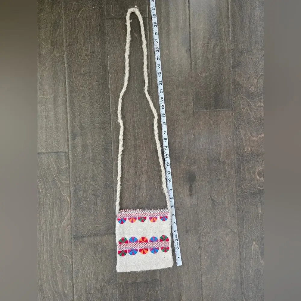 Mayan Copal Handwoven Wool & Cotton Satchel Bag – Chiapas, Mexico - Picture 7 of 7